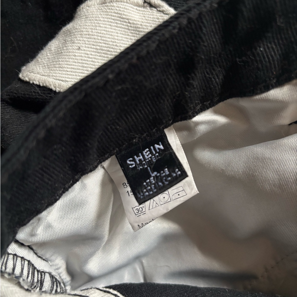 Flame Jeans - Picture 3 of 4